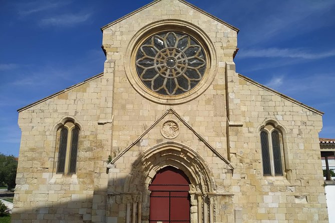 In the Heart of the City: Get to know the history of Tomar and taste local Tapas! - Key highlights to look for