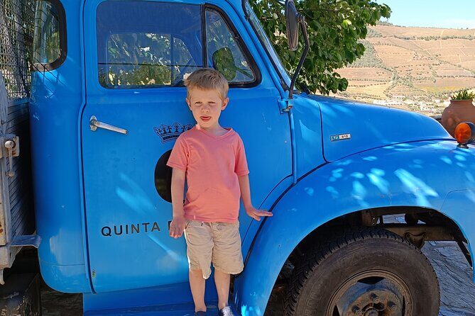 Lunch and Wine Tasting in the Douro Valley Region - Wine tasting with context: tasting that sticks