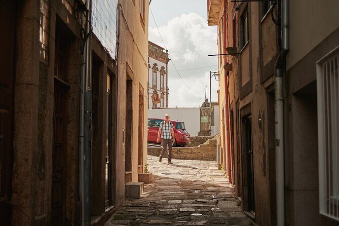 Mobile Photography through Porto hidden streets - Porto as your photo theme: batch creation, not random shots