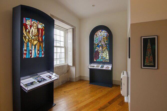 Museu do Vitral Entry Ticket with Wine Tasting - Inside the museum: Atelier Antunes and what you’ll actually see