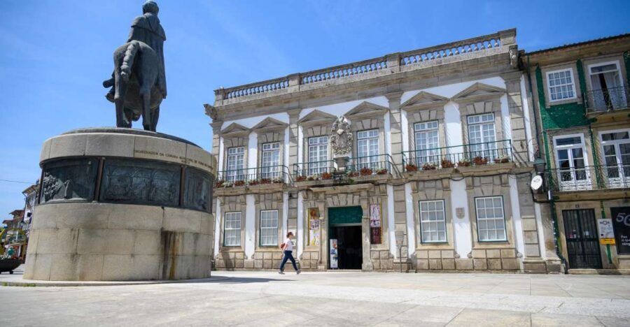 Museum of Decorative Arts - Viana do Castelo - Getting your bearings at Largo de S. Domingos