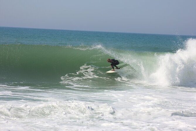 Oporto Best Surf Experience - From Av. Menéres to the water: finding the best wave