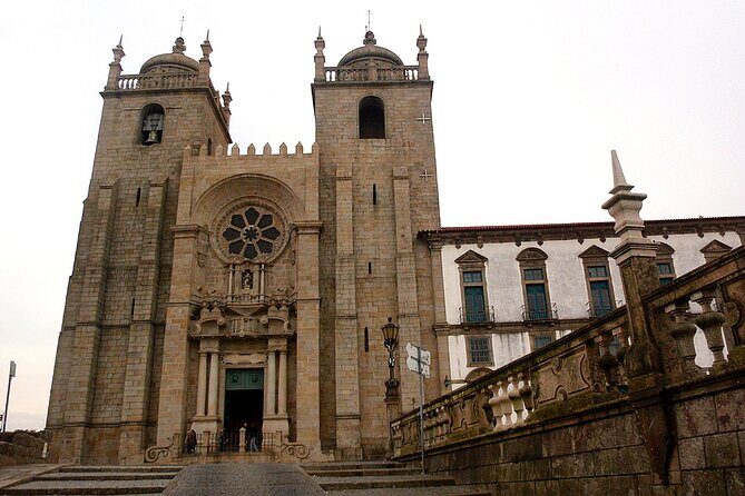 Oporto Private 4-hours Tour with Hotel Pickup - What the guides get right: context, pacing, and thoughtful extras