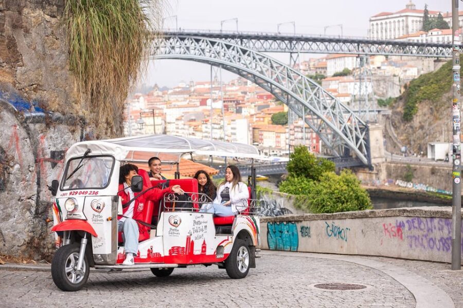 Oporto Tuk Tuk Tour: Among bridges and mysteries - 1.30h - Porto’s bridges in one ride: why this route is such good value