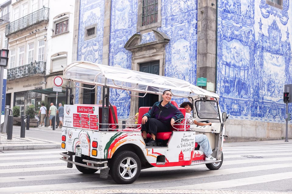 Oporto Tuk-Tuk Tour: Fast, Fun & Flexible – 1H to Full Day! - Where the Ride Starts: Sé Cathedral by the Vímara Peres Statue