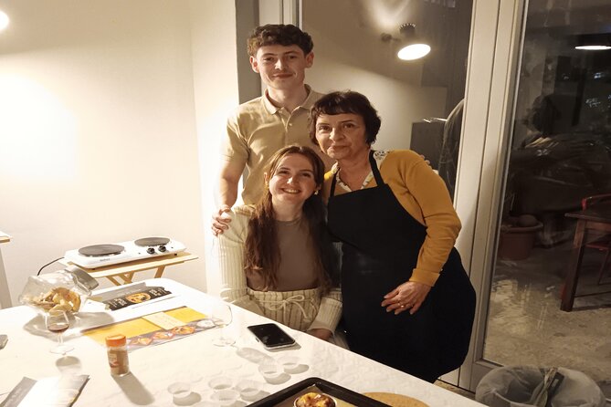 Pastel de Nata Workshop in Porto - The pastry part: assembly that makes sense at home