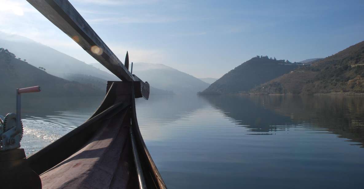 Pinhão: Private Rabelo Boat Tour along the River Douro - Weather comfort on a Rabelo boat: open and closed areas