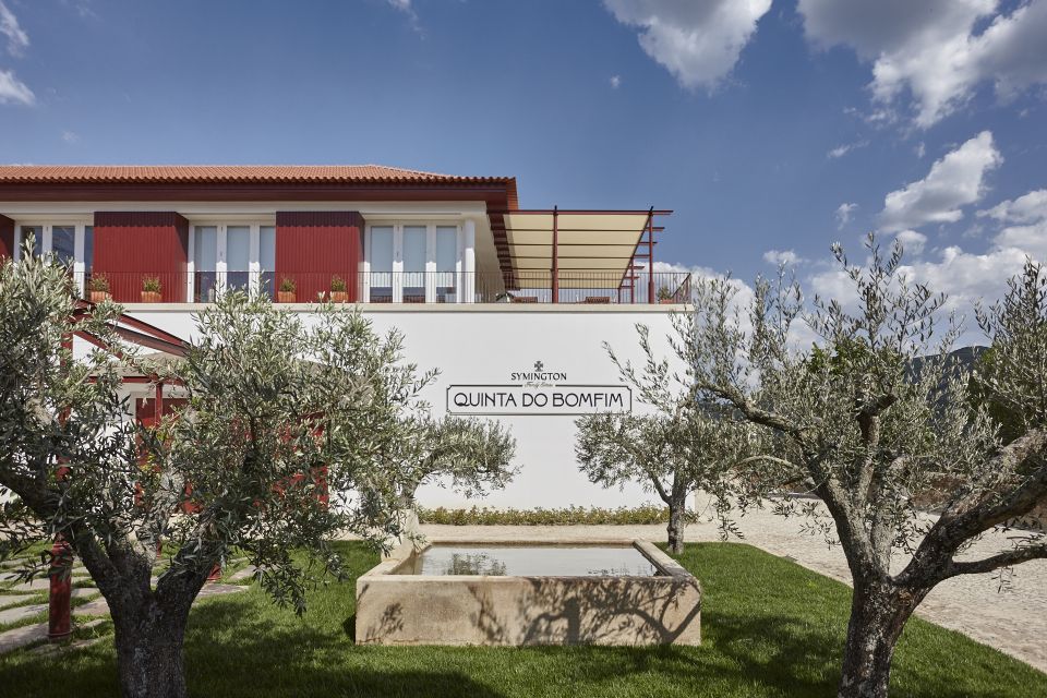 Pinhão: Quinta do Bomfim Visit and Tasting - The terrace tasting: views over the Douro River