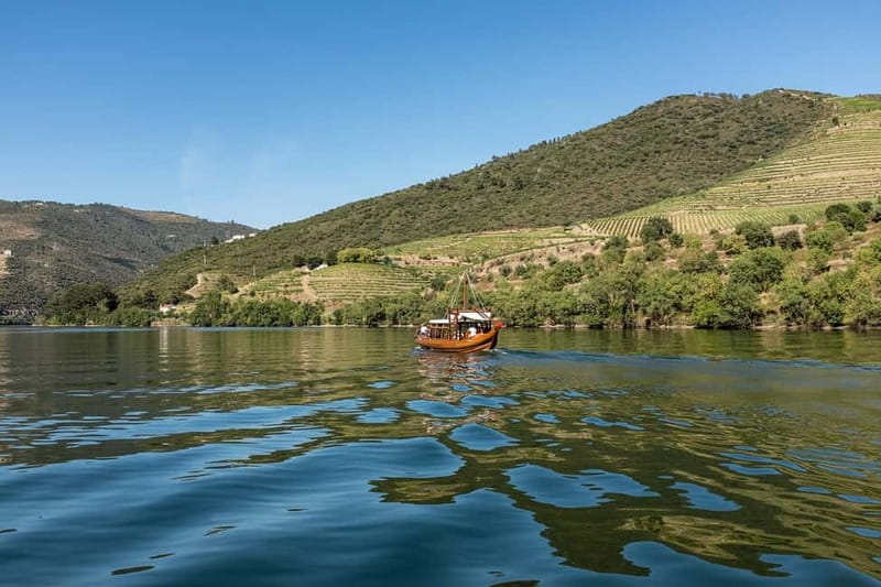 Pinhão: Rabelo Boat Cruise with a Port Tasting at a Winery - Key takeaways before you book