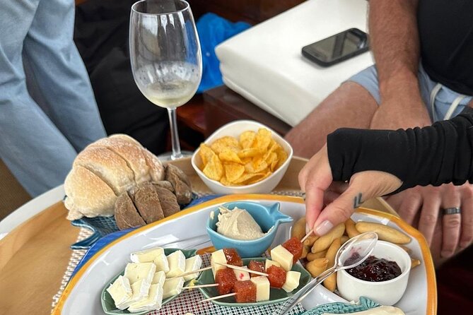 Port : private cruiser 6 Bridges and port wine tasting/Sunset - Who should book this private cruiser?