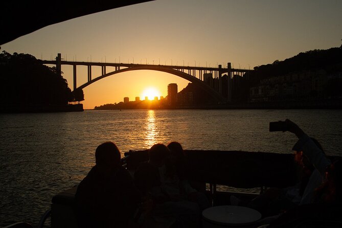 Port Wine Sunset Boat Tour - Marina do Freixo: the easy start for a river-to-sea evening