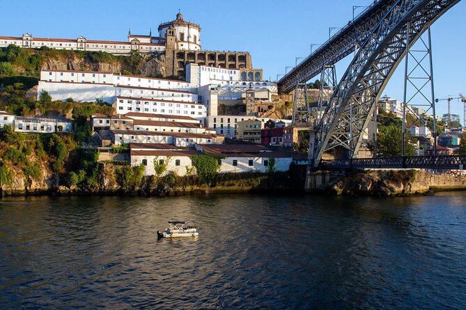 Port Wine Sunset Boat Tour - Small boat feel and guide time with Pedro and José