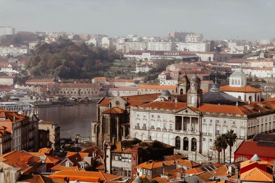 Porto: 3-Hour Guided Walking Tour - Clérigos tower and the old jail area: a view with a story