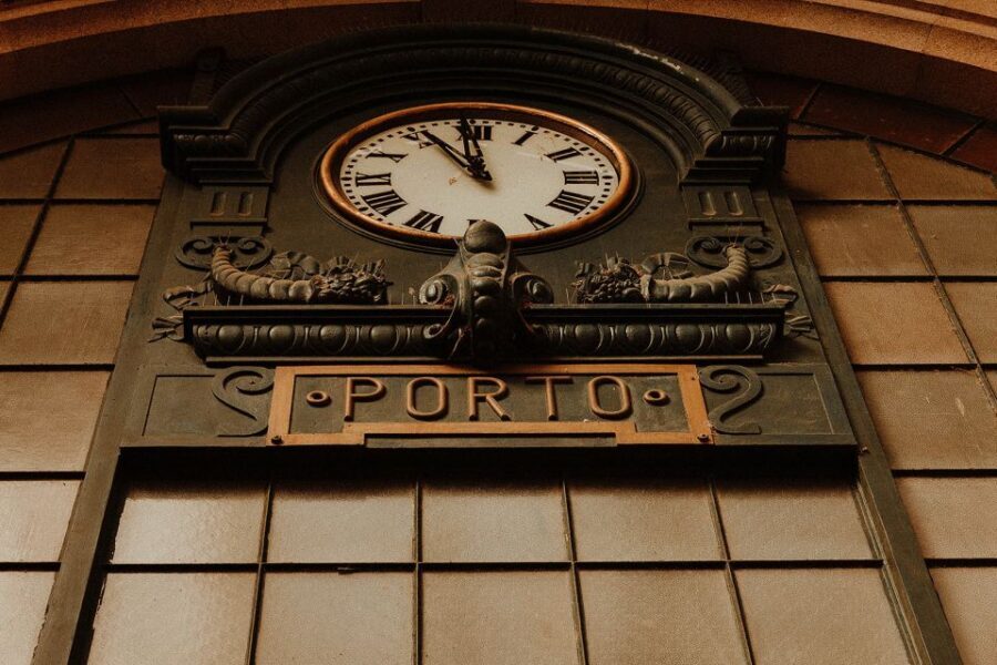 Porto: 3-Hour Guided Walking Tour - The included Portuguese cake: a small break that makes the tour feel human
