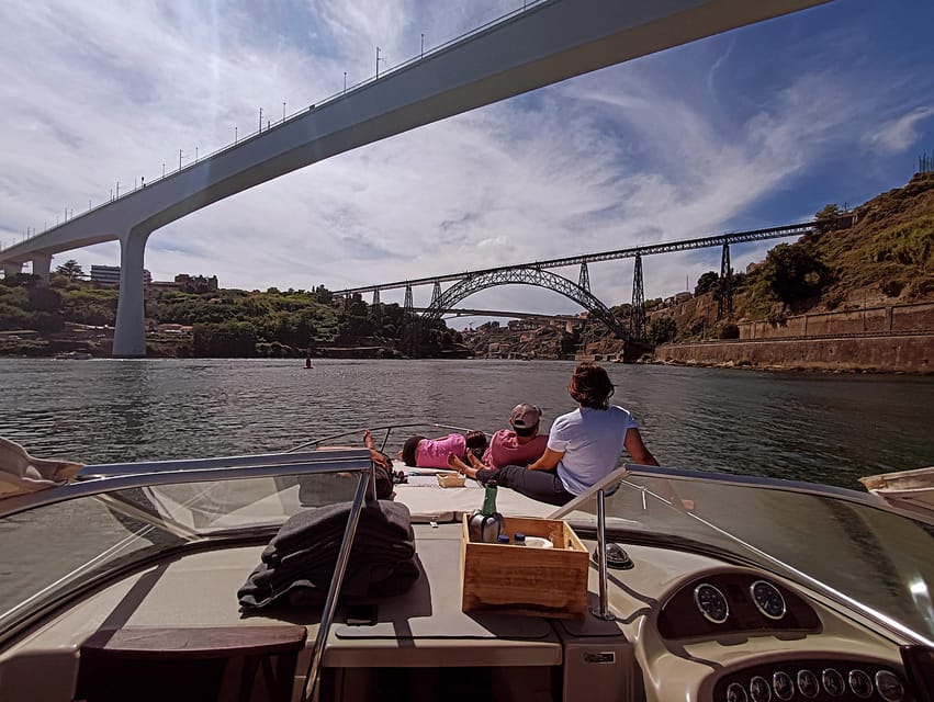 Porto: 6 Bridges and Ribeira Boat Tour with Sunset Option - Mosteiro da Serra do Pilar and Cais de Gaia: when the scenery starts feeling intimate