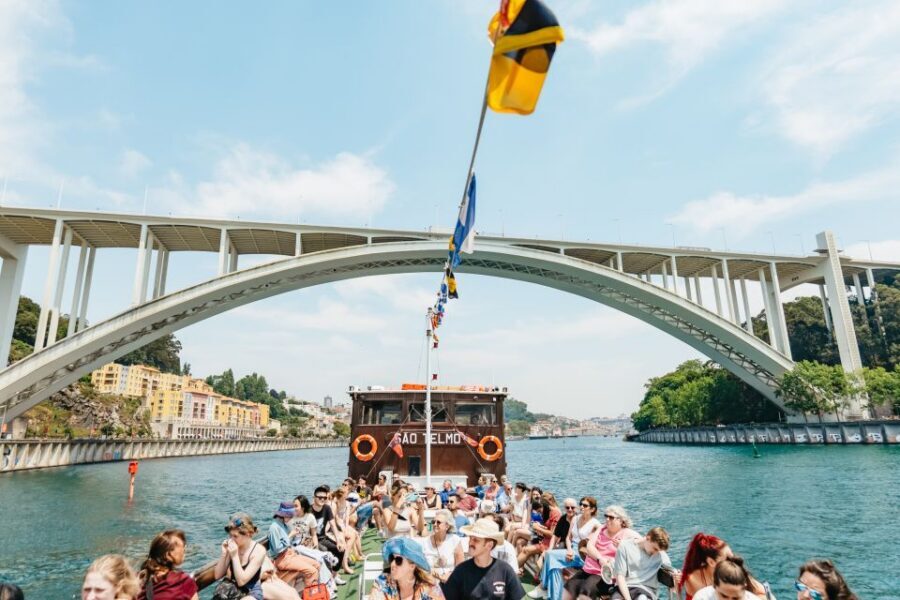 Porto: 6 Bridges Douro River Cruise - The boat itself: barrel-carrier roots and modern comfort