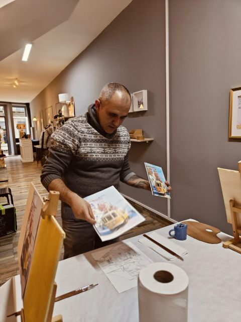 Porto: Acrylic and Oil Painting Class with a Local Artist - Acrylic vs. Oil: the lesson’s core skill set
