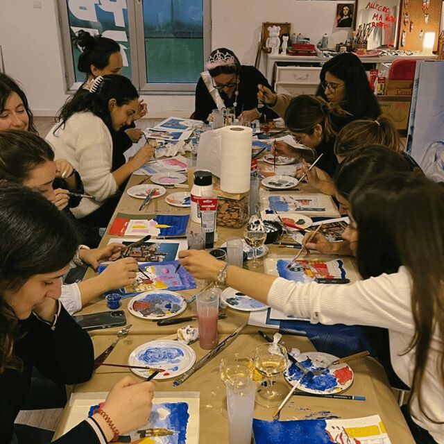Porto: Acrylic Painting Workshop for Groups - Antero Quental - Your own composition: background to foreground, step by step