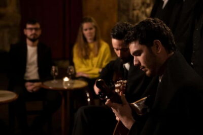 Porto: An Intimate Fado Show in a Historical Tavern - Finding the Fado Maior do Porto Meeting Point (Without Stress)