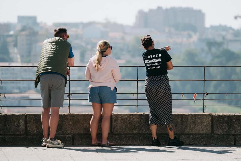 Porto and Foz: Private Douro City Tour in an Electric Ford T - Jardim do Passeio Alegre and the coastal approach to Foz