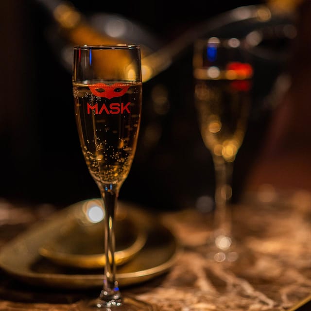 Porto: Cabaret & Pole Shows, with a Welcome Drink! - Should You Book Mask Porto?
