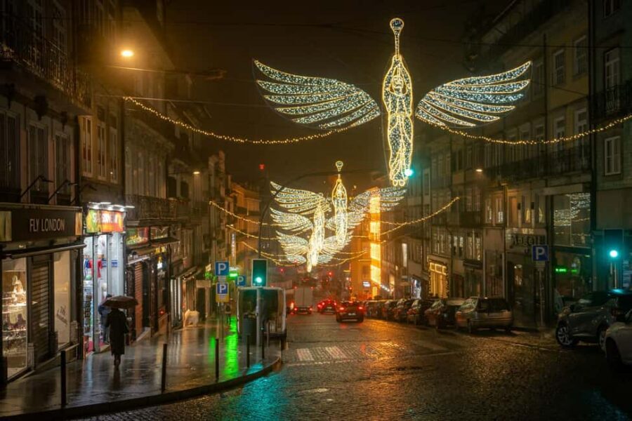 Porto: Christmas Lights Flexible Walking Tour - Praça da Batalha Christmas Market and the End Back at São Bento