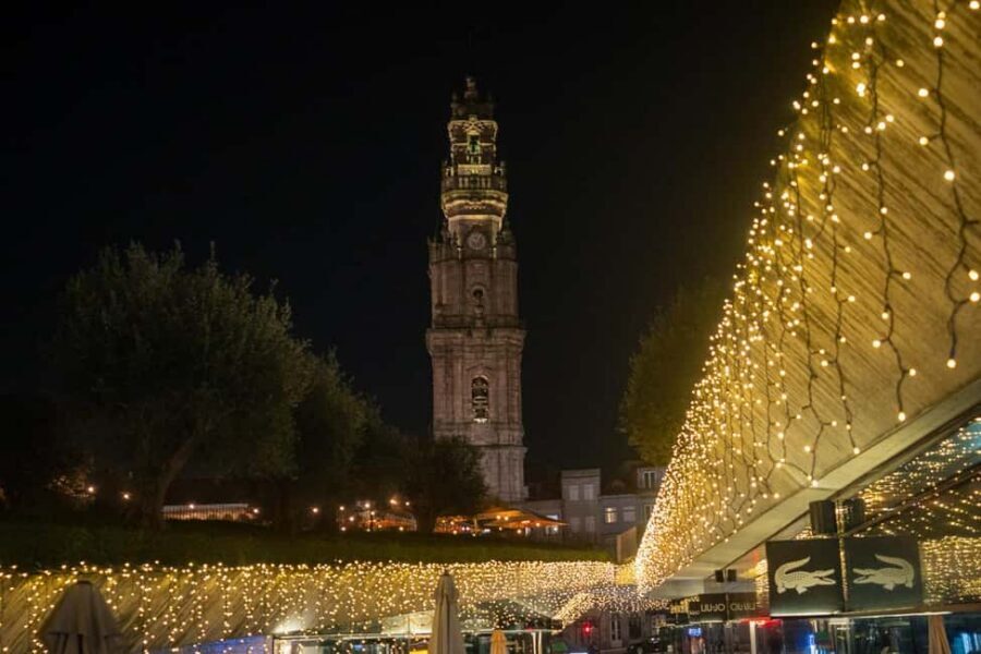 Porto: Christmas Lights Flexible Walking Tour - Starting at São Bento Station and Seeing the Azulejos Calmly
