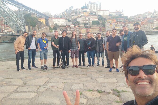 Porto city Walking Tour by a expert local - Rua de Santa Catarina: a famous street plus a café pause