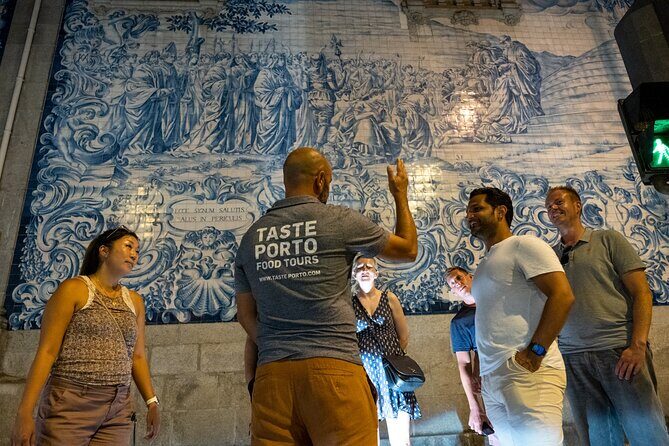 Porto Craft Beer Tour: 7 Beers + 3 Food Pairings in a Small Group - Stop 4: Catraio Craft Beer Shop for a Portuguese Beer Flight