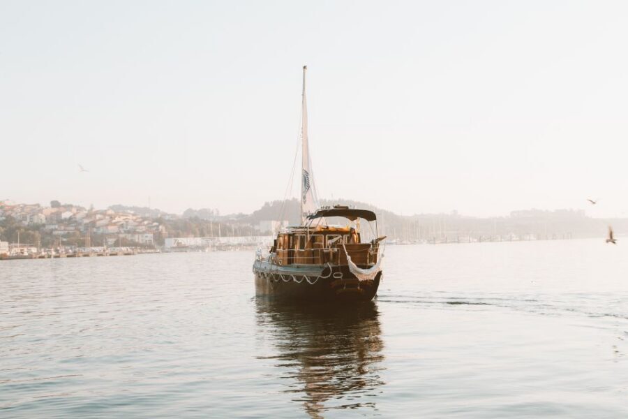 Porto: Douro Classic Boat Tour - Price and Value: Is $398 Worth It for a Private Group?