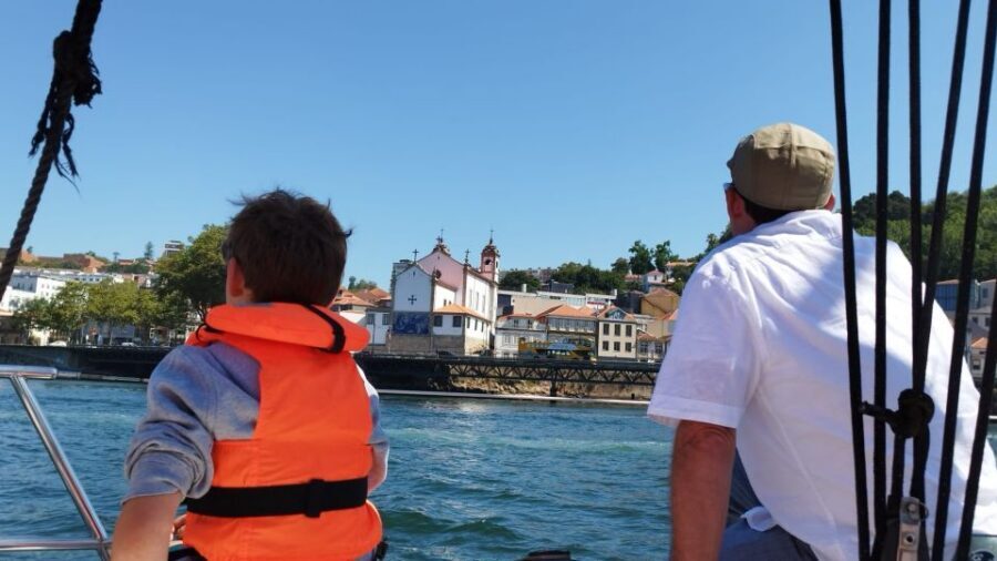 Porto Douro river boat tour or Amazing Sunset - Sunset option: why sea-level light makes Porto feel softer
