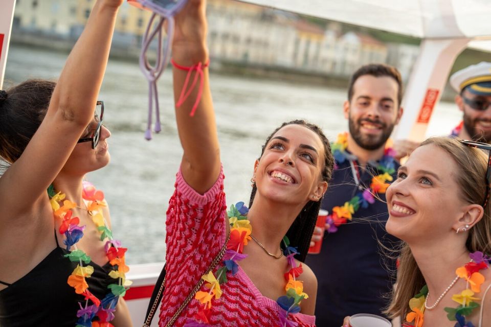 Porto: Douro River Party Boat with Sunset Option & 6 Bridges - Standing-Room Only: How to Stay Comfortable and Enjoy It