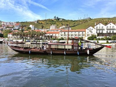 Porto: Douro Valley Tour with 2 Wineries, Lunch and Cruise - Favaios first: cobblestones, a 200-year bakery, and Portuguese bread