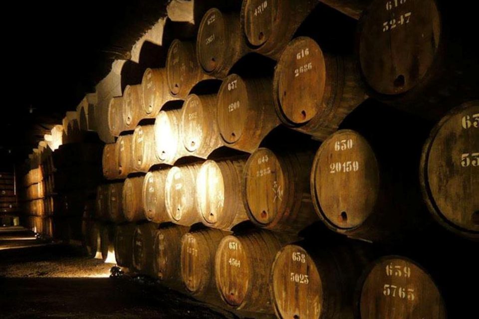 Porto: Douro Valley Wine Tour - Amarante break time and the Sabrosa tasting stop