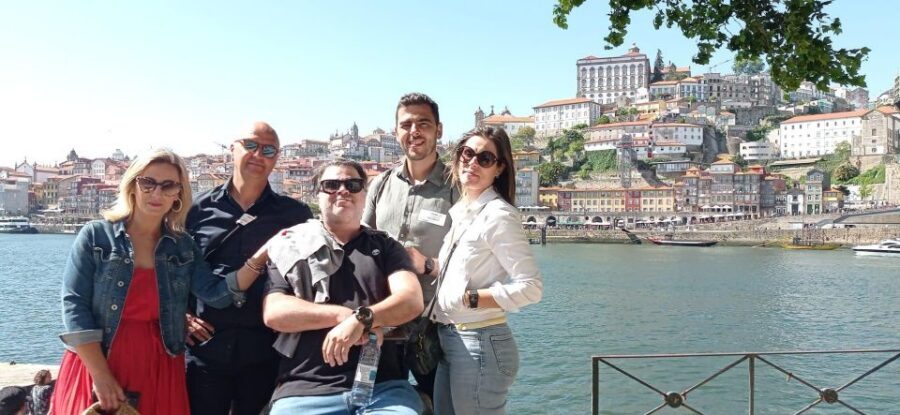 PORTO: Escape IN City - Closed at 7 Keys - Language choices: great for most groups, not for Dutch speakers