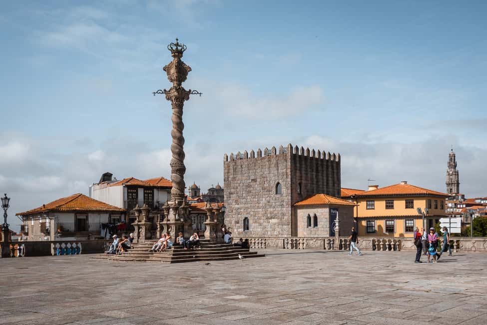 Porto: Flexible Walking Tour in Historic Center - Aliados Avenue and São Bento Station’s Portuguese tile wall