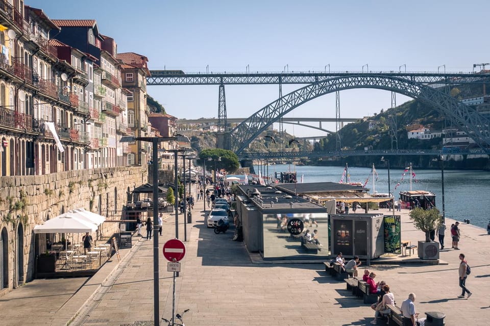 Porto: Flexible Walking Tour in Medieval Area - Aldas and Pena Ventosa: the streets you remember later