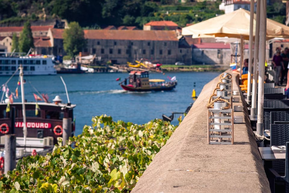 Porto: Flexible Walking Tour in Medieval Area - Descend Verdades and Barredo Stairs back to the river