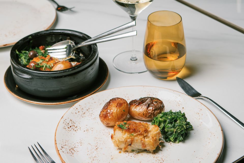 Porto: Fonseca Cellar Tour & Fado Show with Optional Dinner - Who should book this and who should skip it