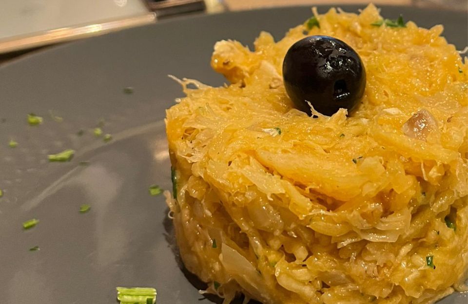 Porto: Food Tour with Tastings - Stop 2: the early tapas hit with wine and local snacks