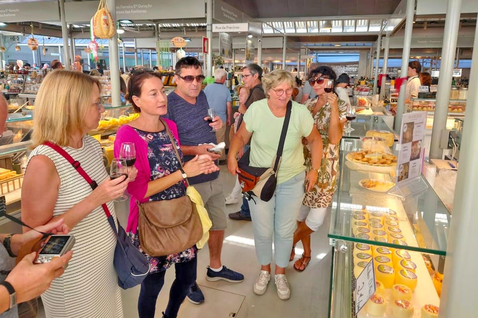 Porto food, wine and culture walking tour - max 8 pax - A local restaurant stop: wine and food tastings where it really adds up
