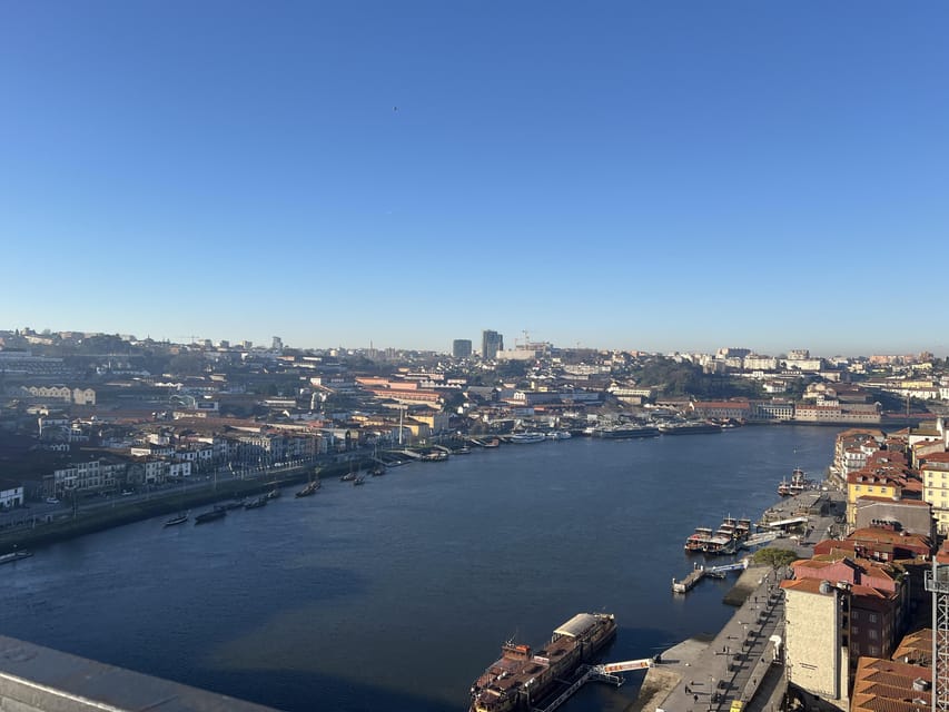 Porto: Guided City Highlights Walking Tour - Palacio da Bolsa and the transition to Ribeira Square