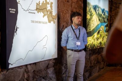 Porto Half-Day Guided Historical Tour with Port Cellar Visit and Tasting - Meeting at Living Tours: What the First Step Looks Like