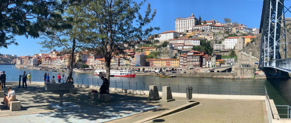 Porto: Half-Day Small Group City Tour with port wine tasting - Bolhão Market: shop time in the middle of sightseeing