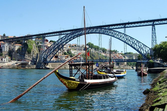 Porto Half Day Tour with River Cruise and Wine Tasting - Praça da Liberdade, Cathedral Area, and Palacio da Bolsa: Quick Wins Between Hills