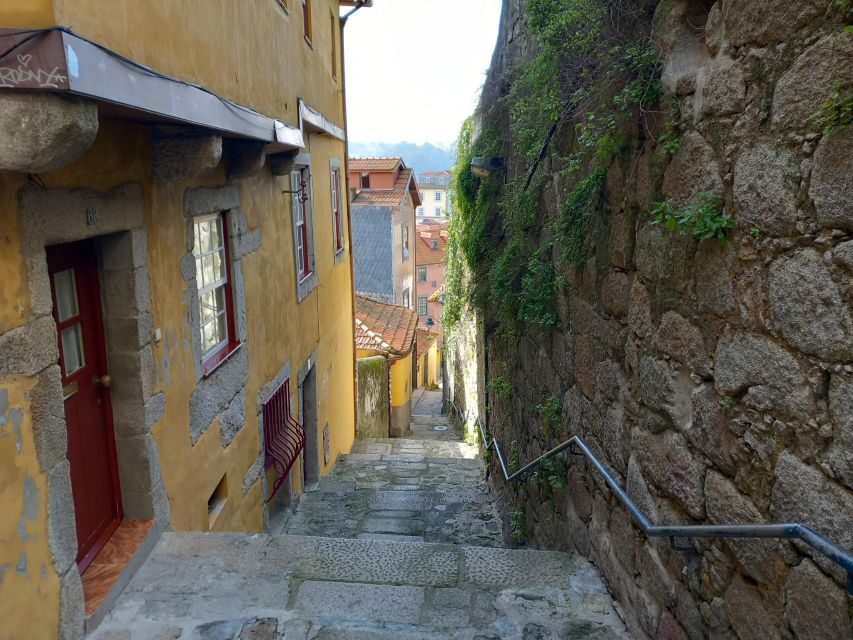 Porto Historic Center: Private Walking Tour & Cathedral - Who should book, and who should skip?