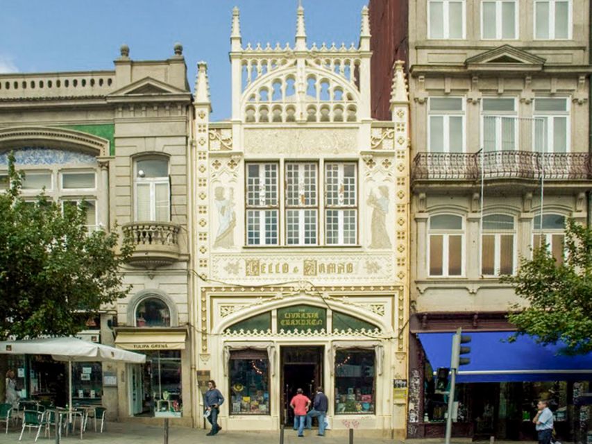 Porto: Historic e-Bike Tour with a guide - Miragaia, Massarelos, and the calmer side of Porto