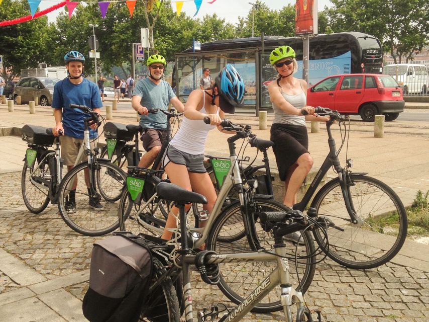Porto: Historic e-Bike Tour with a guide - Cordoaria Garden and Clérigos: mixing green space with Gothic swagger