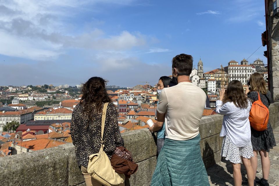 Porto: Historical Center Walking Tour - From street corners to a famous train station stop