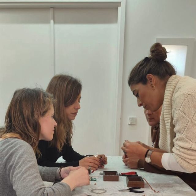 Porto: Jewelry Workshop at Antero de Quental - The 2.5-Hour Flow: From Welcome to a Necklace You Made